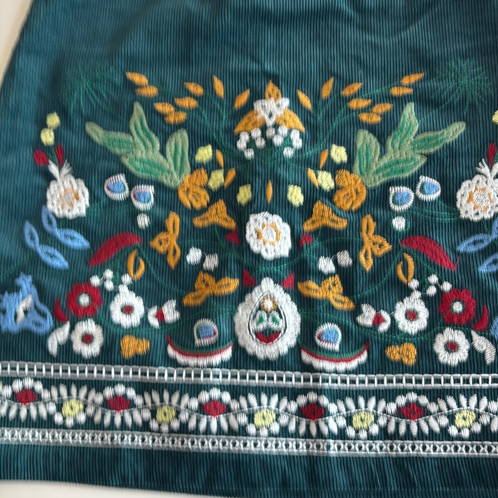 Simplee Apparel Teal Embroidered Mini Skirt Sz M - Picture 3 of 8